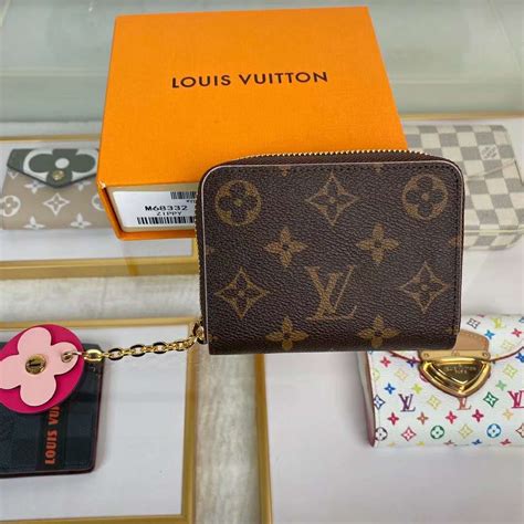 lv zippy coin purse.